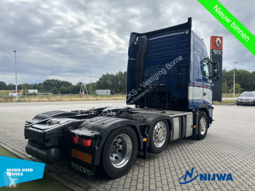 جرار Volvo