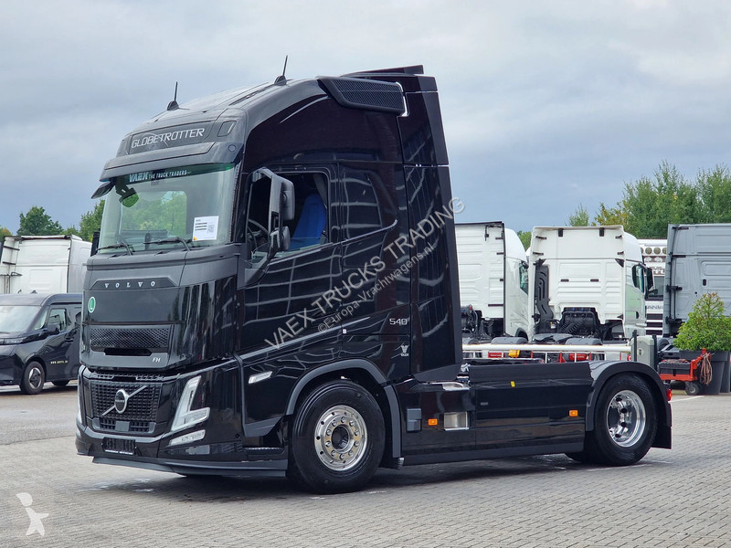 جرار Volvo 13540 Aero Globetrotter XL 4x2 - New...