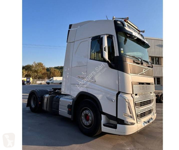 جرار Volvo