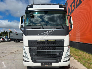 Cabeza tractora Volvo