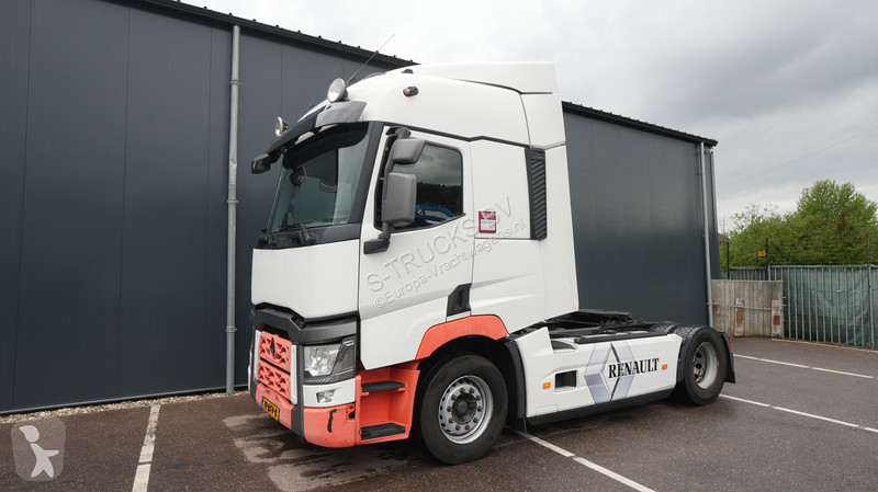 Cap tractor Renault T 460 comfort tractor unit