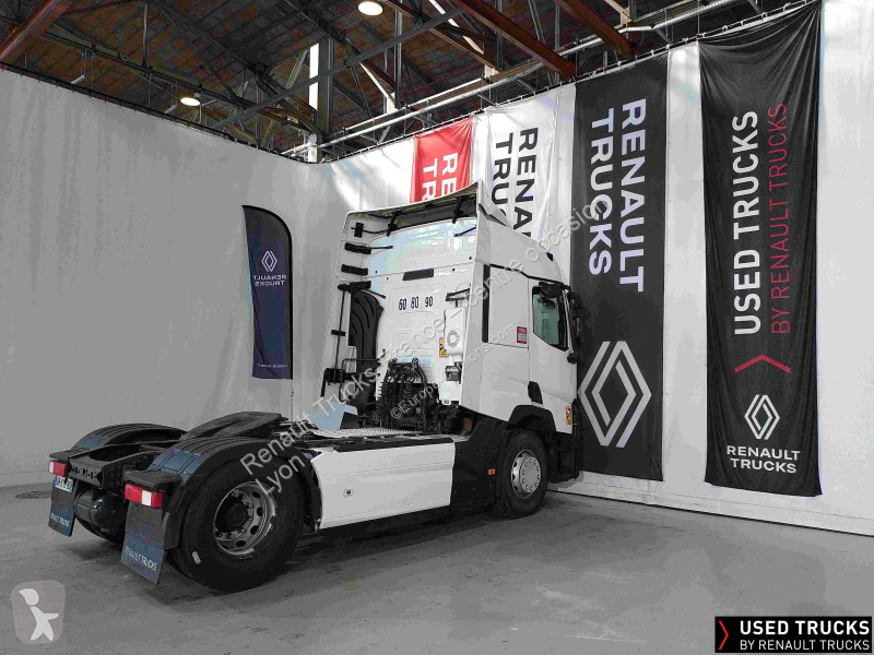 Nyergesvontató Renault