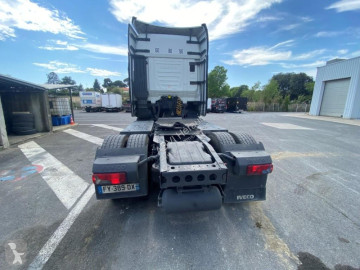 Cabeza tractora Iveco