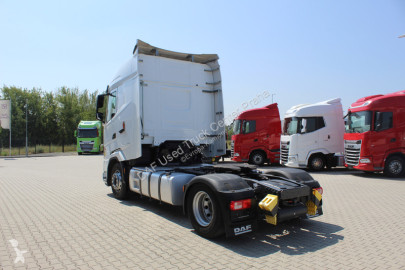 Cabeza tractora DAF
