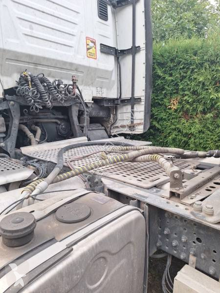 Cabeza tractora Iveco