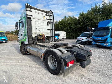 Cabeza tractora Iveco