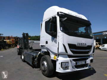 Tahač Iveco