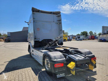 Cabeza tractora DAF