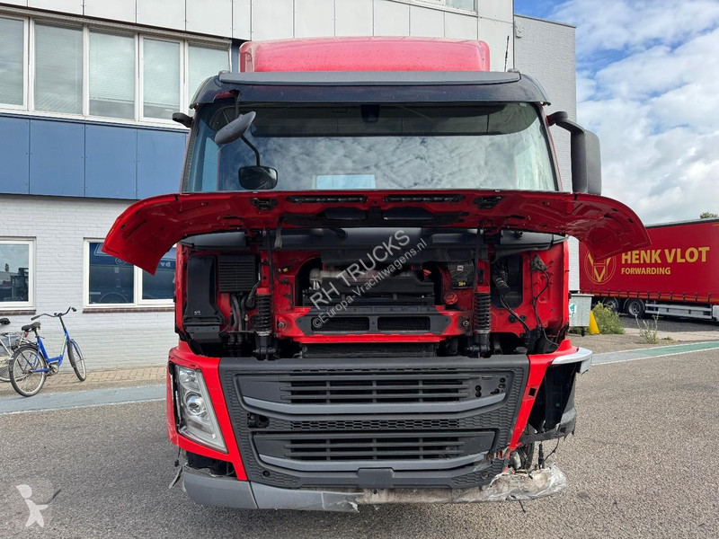 Trekker Volvo FM 370 4X2 EURO 6 - DAMAGED