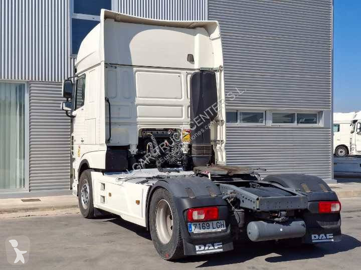 Cabeza tractora DAF