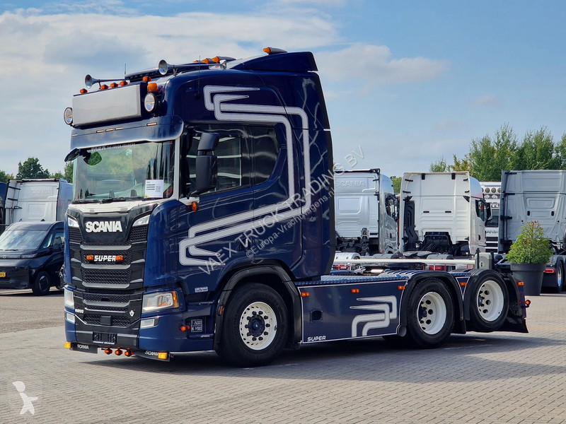 Cabeza tractora Scania R650 V8 NS Highline 6x2...