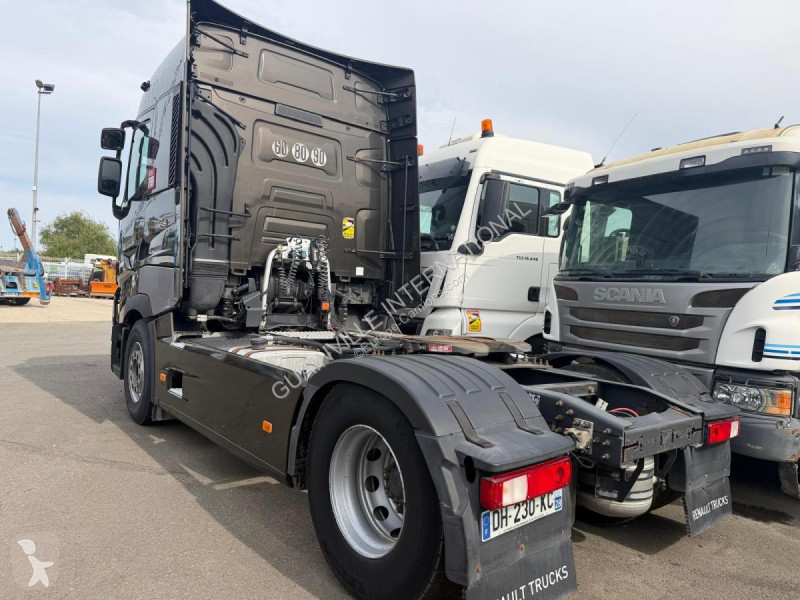 Tracteur Renault 520 Gamme T