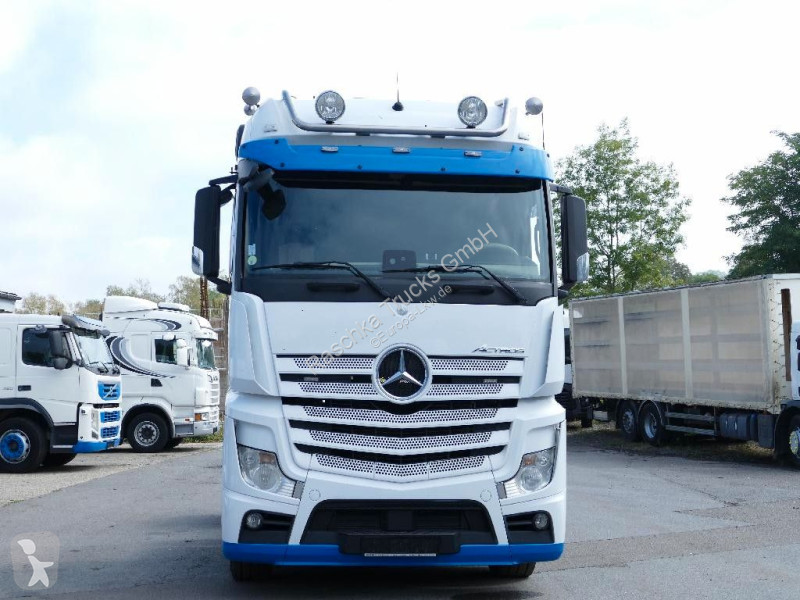 Tracteur Mercedes 1848 *ACC*