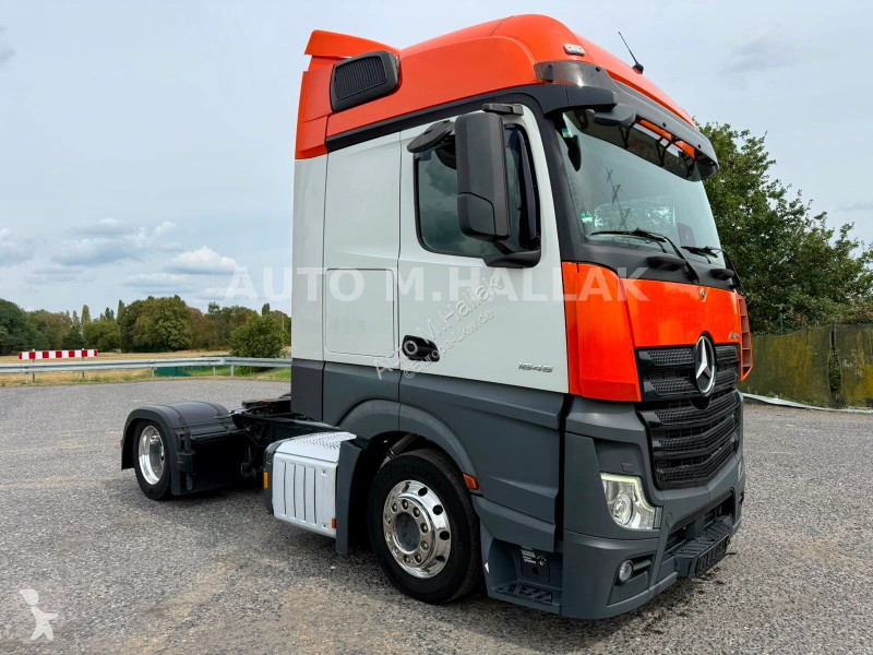 Trekker Mercedes 1845 LSnRL BigSpace Low Liner...