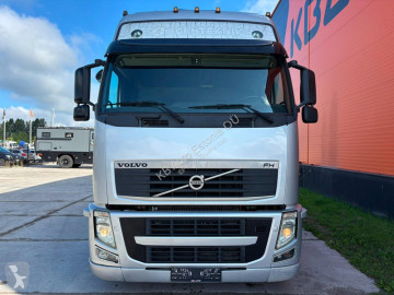 Cabeza tractora Volvo