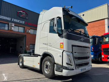 Cabeza tractora Volvo
