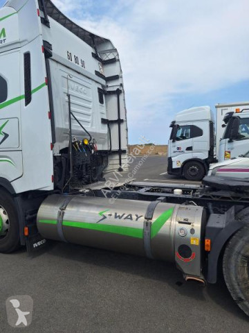 Cabeza tractora Iveco