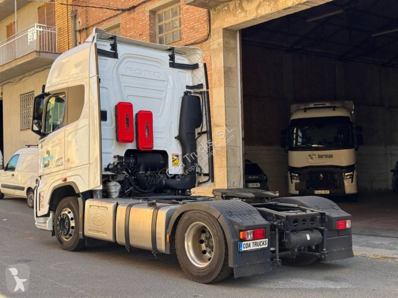 Cabeza tractora Ford Trucks