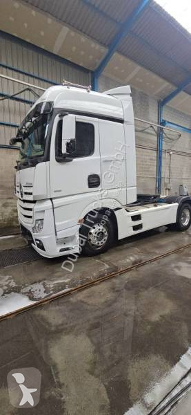 Cabeza tractora Mercedes 1851 LS