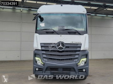 Cabeza tractora Mercedes