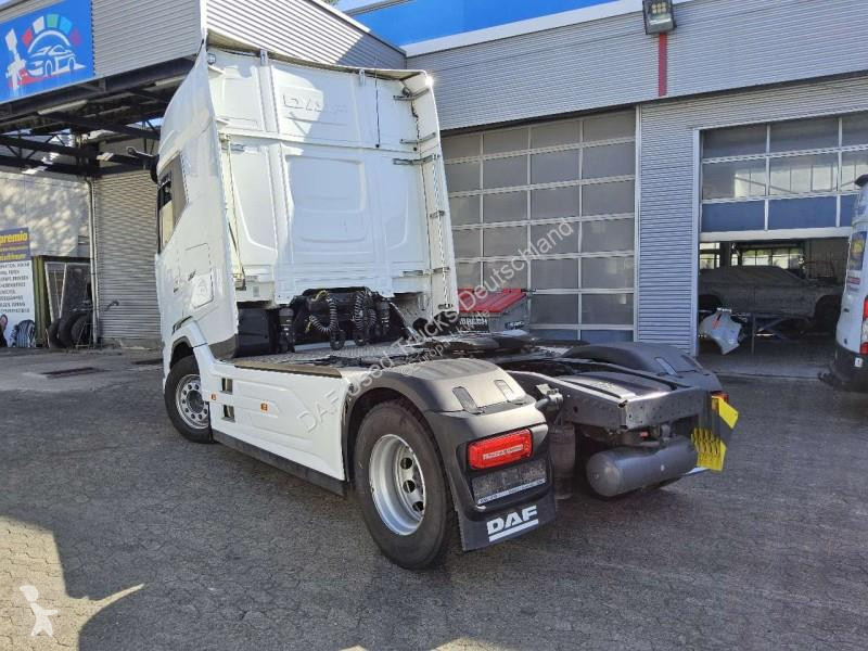 Cabeza tractora DAF + 530 FT 4X2