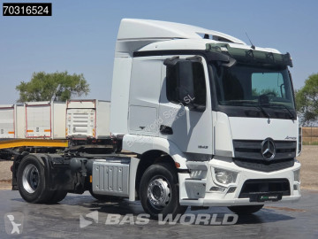 Cabeza tractora Mercedes