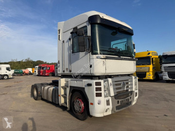 Cabeza tractora Renault
