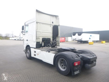 Cabeza tractora DAF