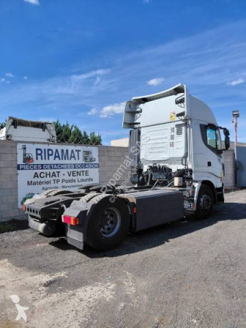 Cabeza tractora Iveco