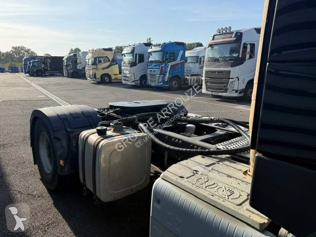 Cabeza tractora Volvo