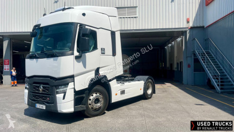 Cabeza tractora productos peligrosos / ADR Renault