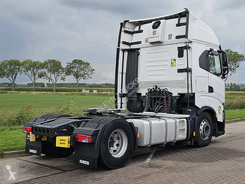 Tahač Iveco AS440S48