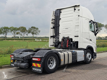 Cabeza tractora Volvo