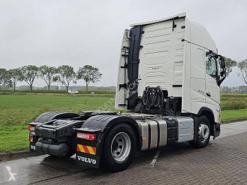 Cabeza tractora Volvo