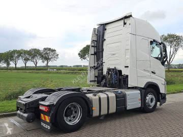 Cabeza tractora Volvo