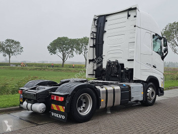 Cabeza tractora Volvo