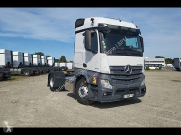 Cabeza tractora Mercedes