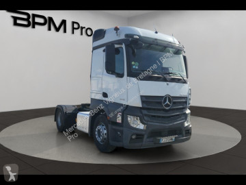 Cabeza tractora Mercedes