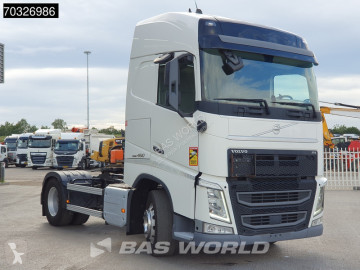 Trekker gevaarlijke stoffen / vervoer gevaarlijke stoffen Volvo
