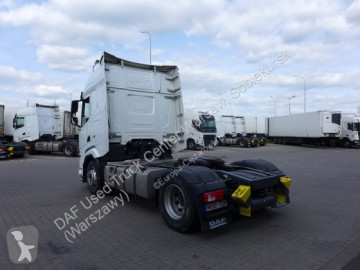 Cabeza tractora DAF