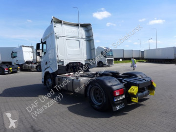 Cabeza tractora DAF