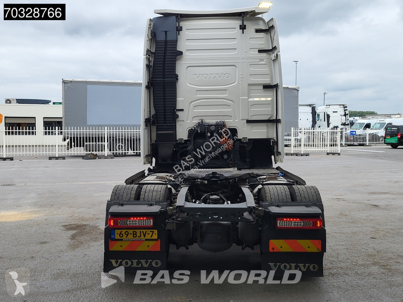 Tahač Volvo 500 4X2 XL 2xTanks Xenon I-ParkCool...