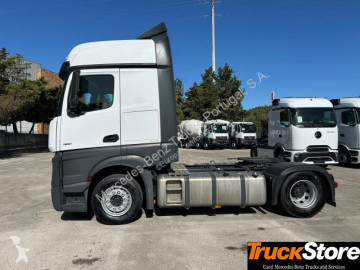 Cabeza tractora Mercedes Actros 1851