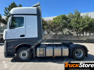 Cabeza tractora Mercedes Actros 1851