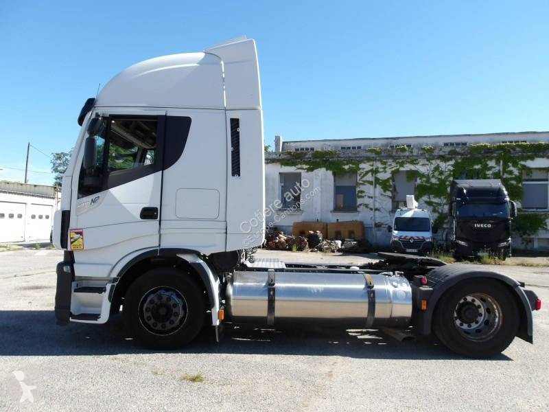 Cabeza tractora Iveco 440 S 46