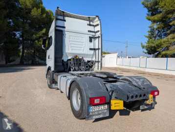 Cabeza tractora Iveco