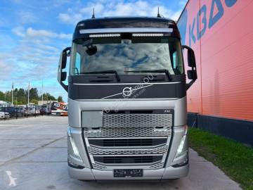 Cabeza tractora Volvo