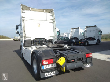 Cabeza tractora DAF