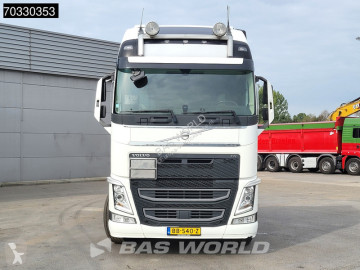 Cabeza tractora productos peligrosos / ADR Volvo