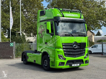 Cabeza tractora Mercedes